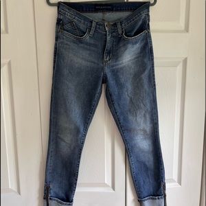 Rock and republic skinny jeans with zipper details